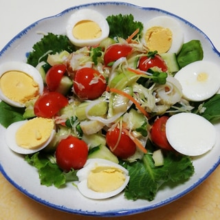 シーフード的な野菜と卵のサラダ